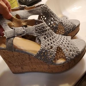Woven wedge sandals